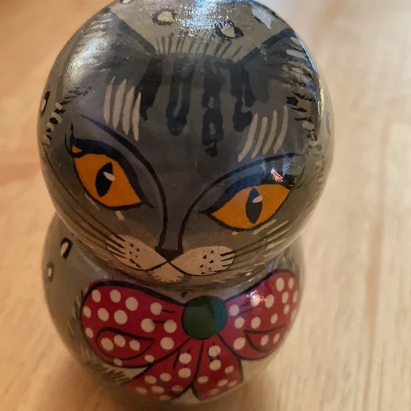 Russian 1991 Moscow Nesting dolls Mama cat set 4 pcs. Hand painted in Russia - Picture 4 of 8